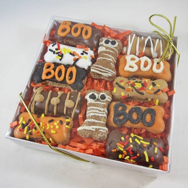 Halloween Doggie Dozen Mini Bones and Mummies Dog Treats Choose Board - Jersey Border Collars