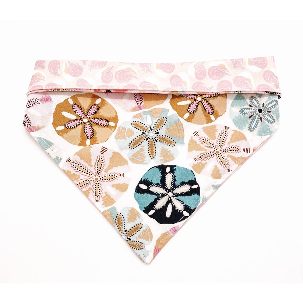 Sand Dollar / Pink Oysters Bandana - Reversible - Jersey Border Collars