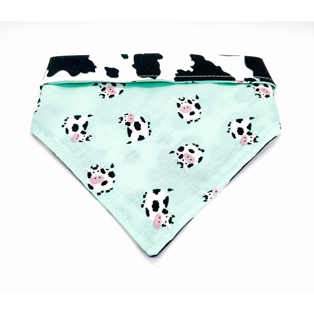 Just a Moo - Mint Bandana - Reversible - Jersey Border Collars