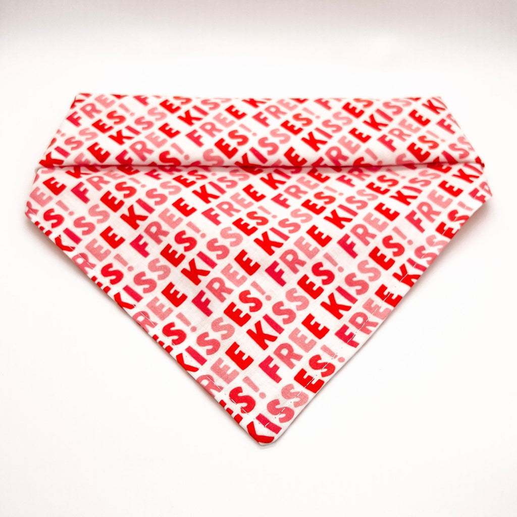 Free Kisses Bandana - Jersey Border Collars